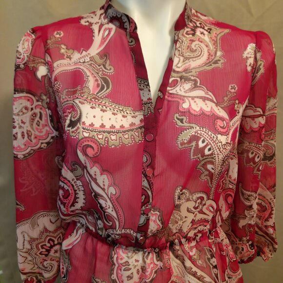 ❤️ 4/$20 New York & Co top Women's XS Sheer chiffon paisley buttons 3/4 sleeve - Picture 3 of 14